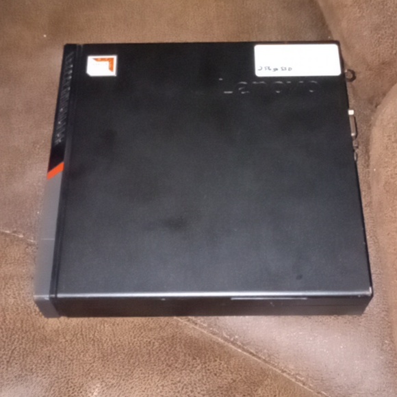 Lenovo thinkcentre m715q